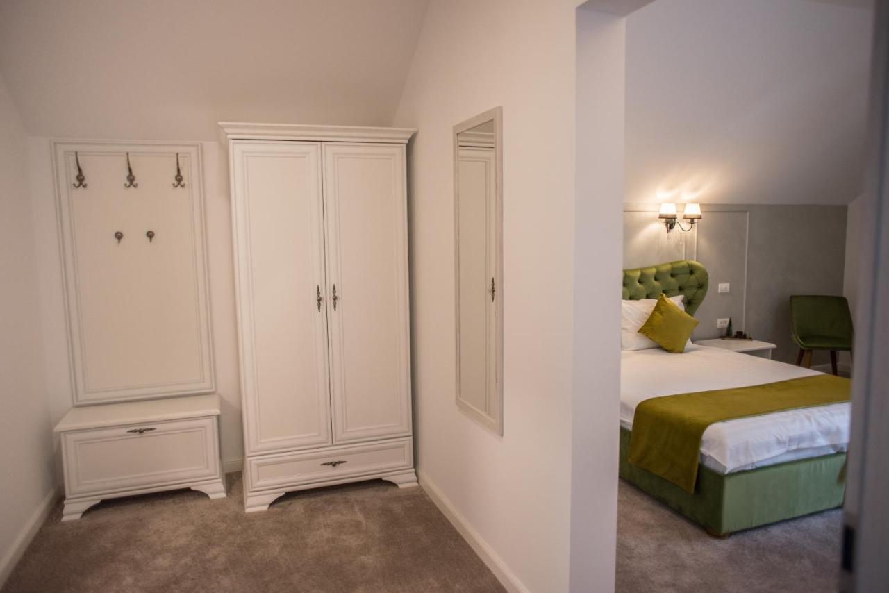 Boga Rooms Sinaia Buitenkant foto